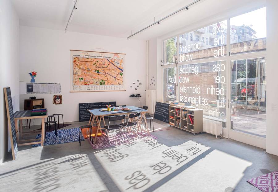 exp. 1: Das Gerippe der Welt, Installationsansicht,  7.9–9.11.2019, 11. Berlin Biennale c/o ExRotaprint, Foto: Mathias Völzke
