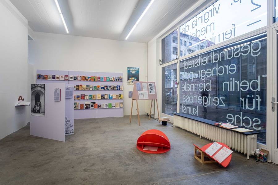 Feminist Health Care Research Group (Inga Zimprich/Julia Bonn), exp. 2: Virginia de Medeiros – Feminist Health Care Research Group, installation view, 11th Berlin Biennale c/o ExRotaprint, 30.11.2019–8.2.2020, photo: Mathias Völzke
