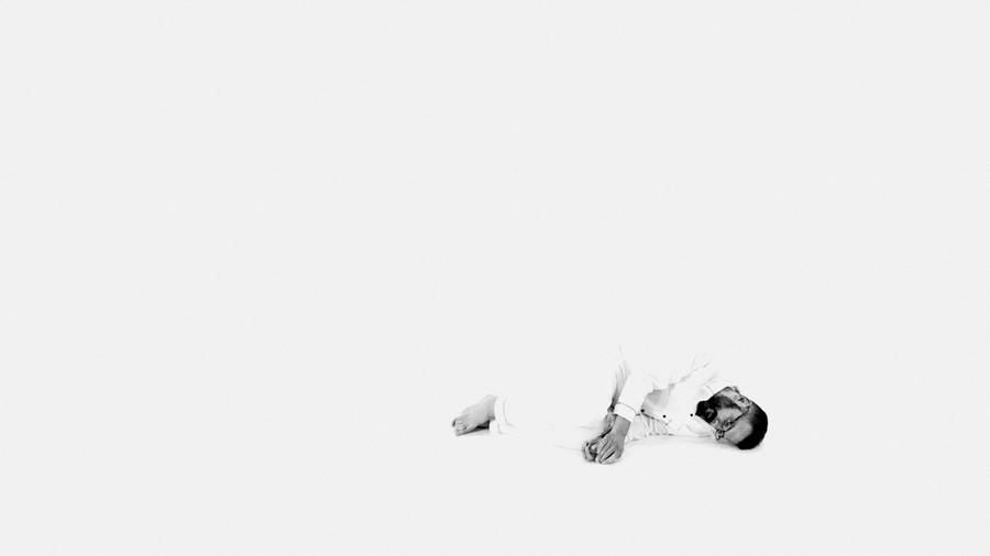 La rara troupe, La humana perfecta (The perfect human), 2018, video, b/w, sound 13′07″, courtesy LAAV_ MUSAC, León

